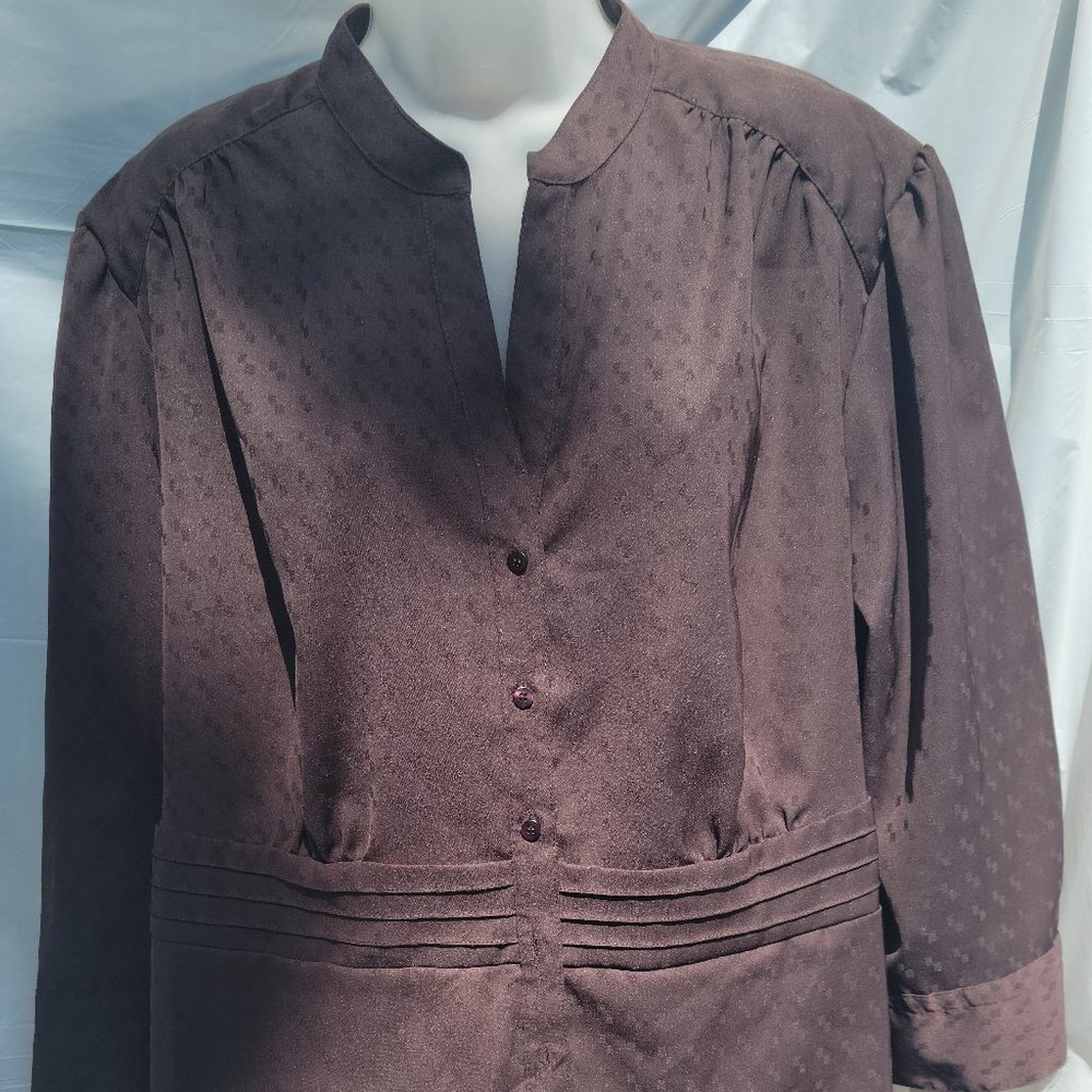 Croft and Barrow Brown Blouse - Previously Loved